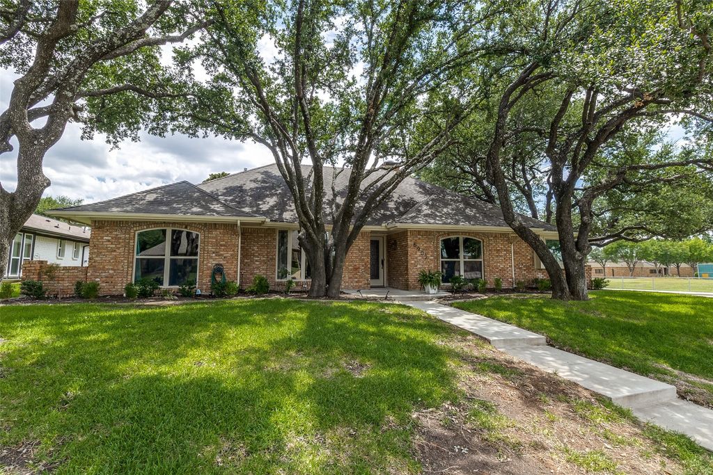 6902 Brentfield Drive, Dallas, TX 75248