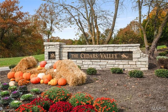 237 Saint Andrews Drive, St Albans, MO 63073