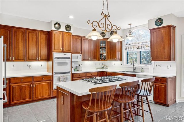 237 Saint Andrews Drive, St Albans, MO 63073