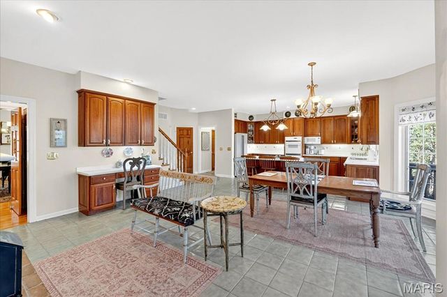 237 Saint Andrews Drive, St Albans, MO 63073