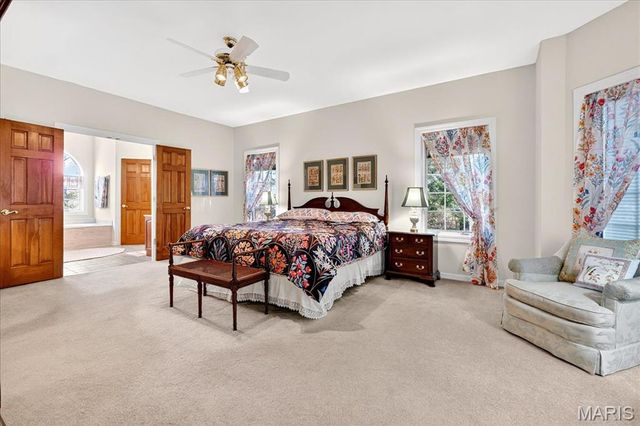 237 Saint Andrews Drive, St Albans, MO 63073