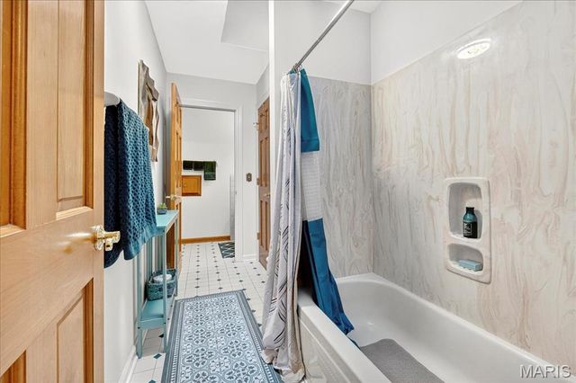 237 Saint Andrews Drive, St Albans, MO 63073