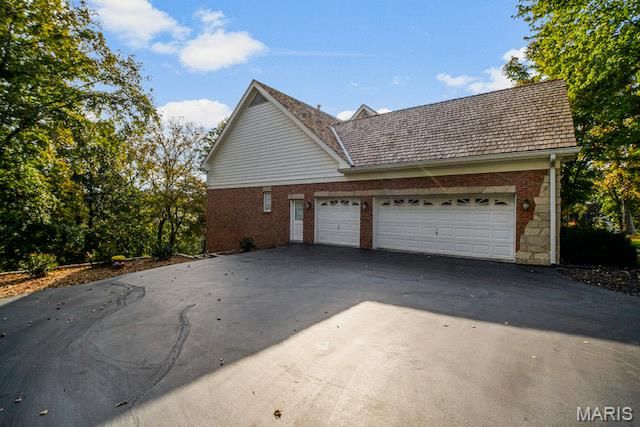 237 Saint Andrews Drive, St Albans, MO 63073