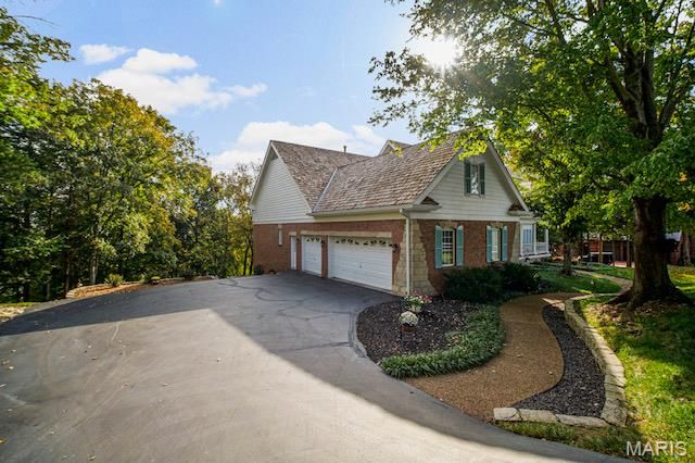 237 Saint Andrews Drive, St Albans, MO 63073
