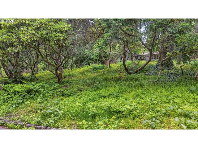 Sw 16TH Dr, Portland, OR 97219