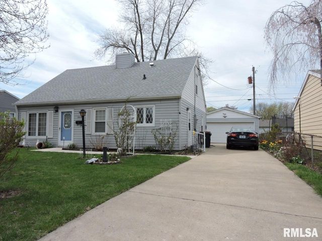 305 MANOR Street, Pekin, IL 61554