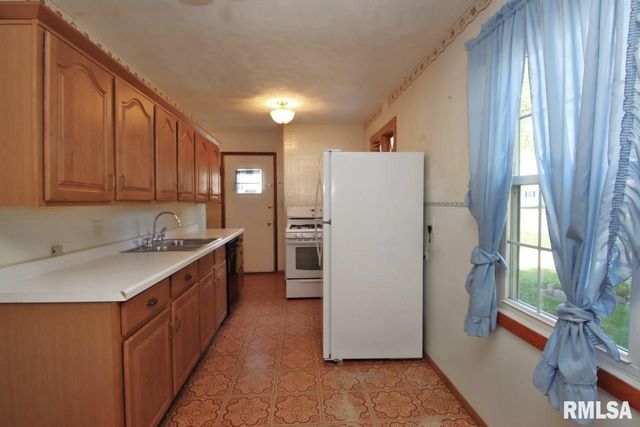 305 MANOR Street, Pekin, IL 61554