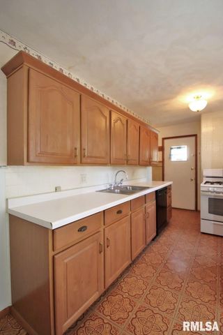 305 MANOR Street, Pekin, IL 61554