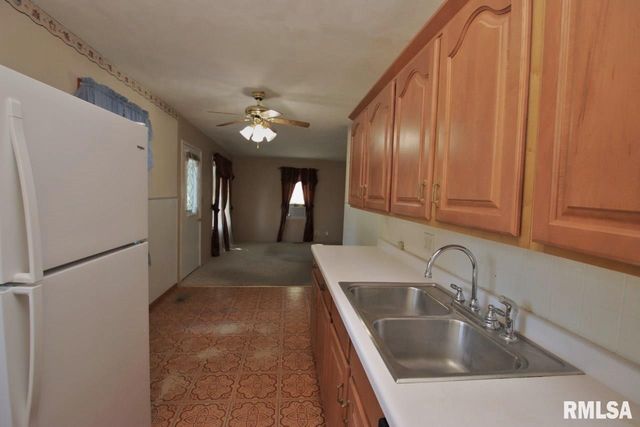 305 MANOR Street, Pekin, IL 61554