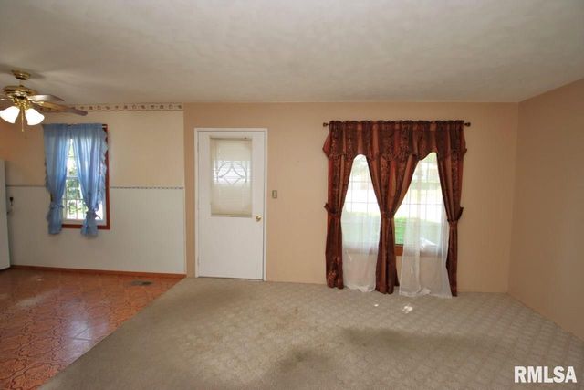 305 MANOR Street, Pekin, IL 61554