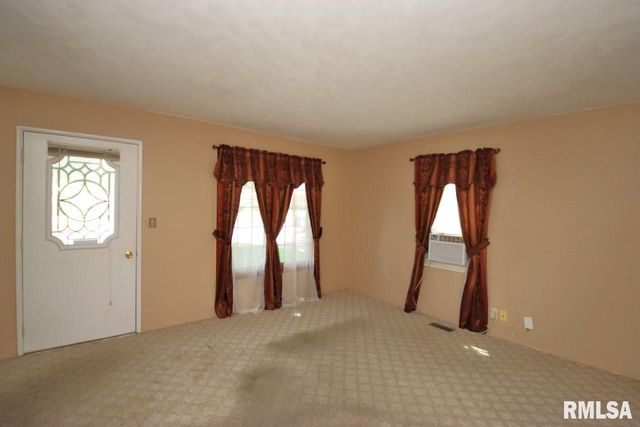 305 MANOR Street, Pekin, IL 61554