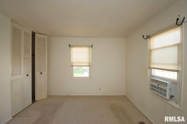 305 MANOR Street, Pekin, IL 61554