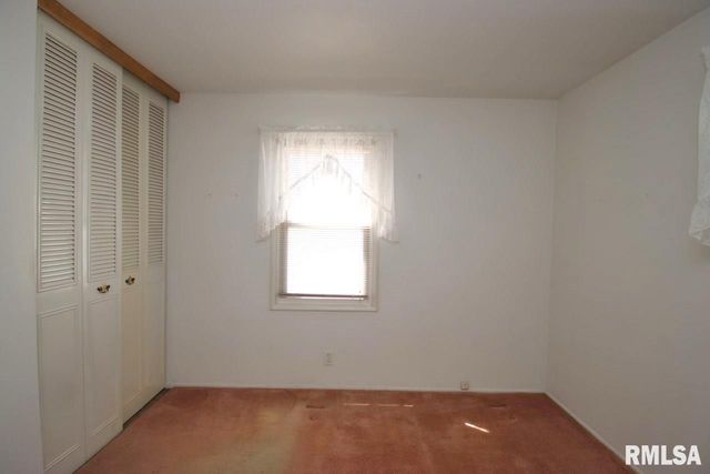 305 MANOR Street, Pekin, IL 61554