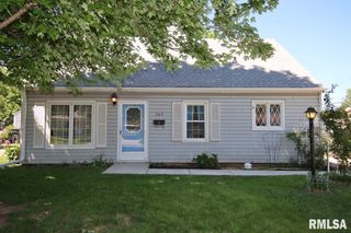 305 MANOR Street, Pekin, IL 61554