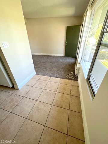 142 S Princeton Avenue 6, Fullerton, CA 92831