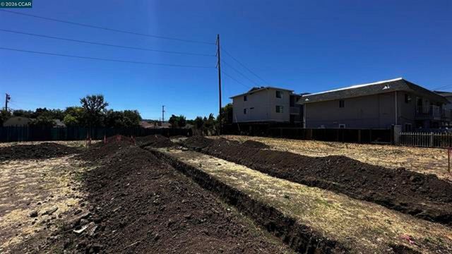 1561 Pine St, Concord, CA 94520