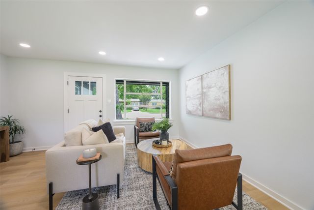 10877 Mandalay Drive, Dallas, TX 75228