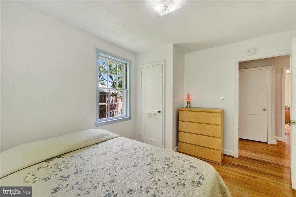 Image 15 of property listing at Address unavailable.