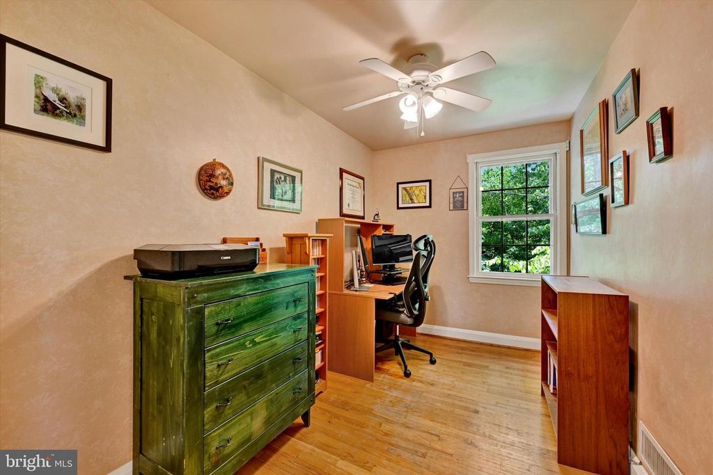 Image 16 of property listing at Address unavailable.
