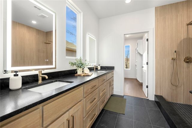 15 Reading Lane, Bella Vista, AR 72714