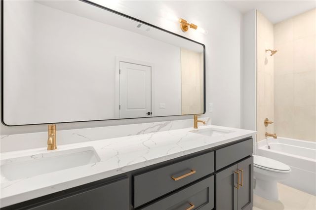 15 Reading Lane, Bella Vista, AR 72714