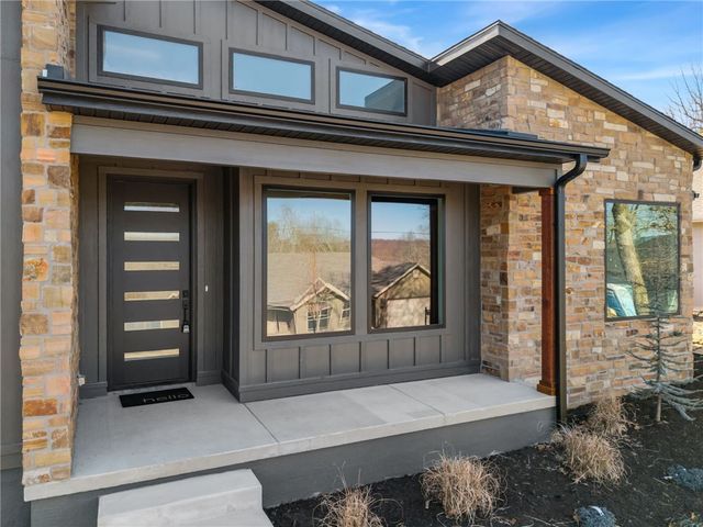 15 Reading Lane, Bella Vista, AR 72714