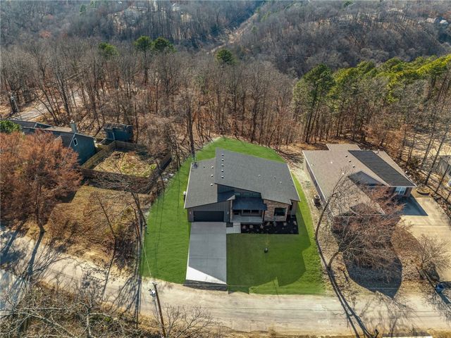 15 Reading Lane, Bella Vista, AR 72714