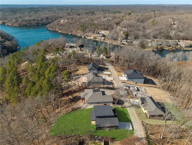 15 Reading Lane, Bella Vista, AR 72714
