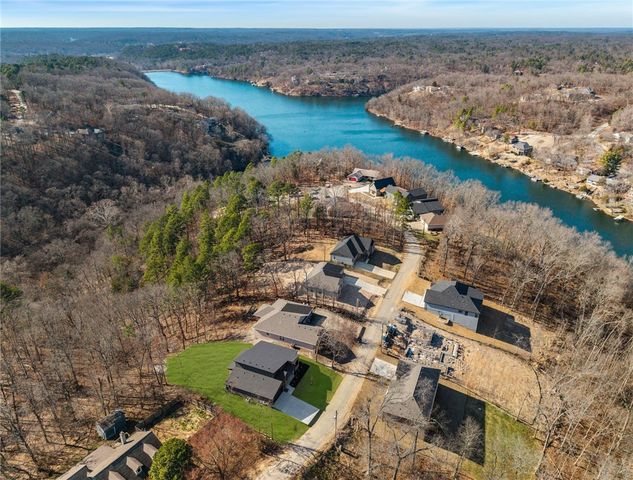 15 Reading Lane, Bella Vista, AR 72714