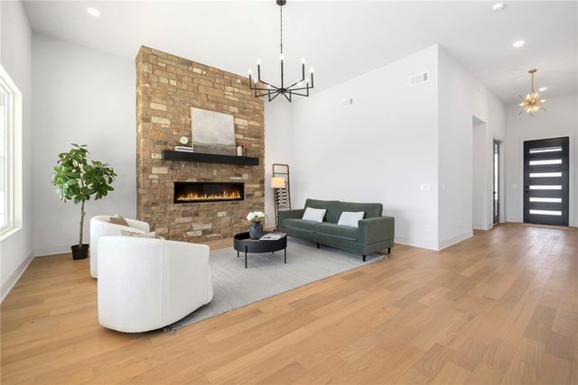 15 Reading Lane, Bella Vista, AR 72714