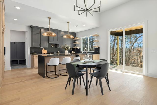 15 Reading Lane, Bella Vista, AR 72714