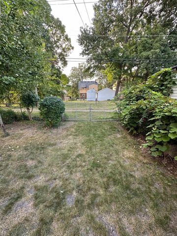 129 Oliver, Pontiac, MI 48342