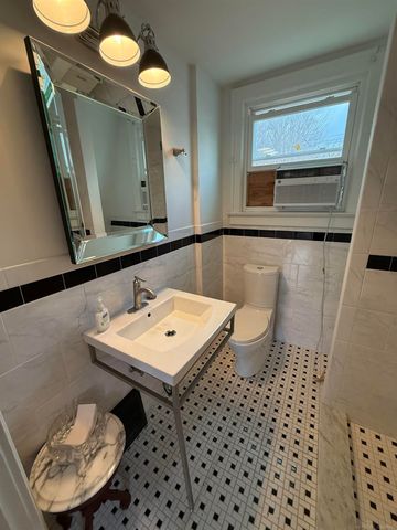 129 Oliver, Pontiac, MI 48342