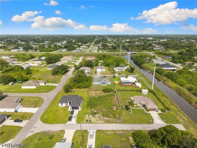52 Joan AVE S, Lehigh Acres, FL 33976