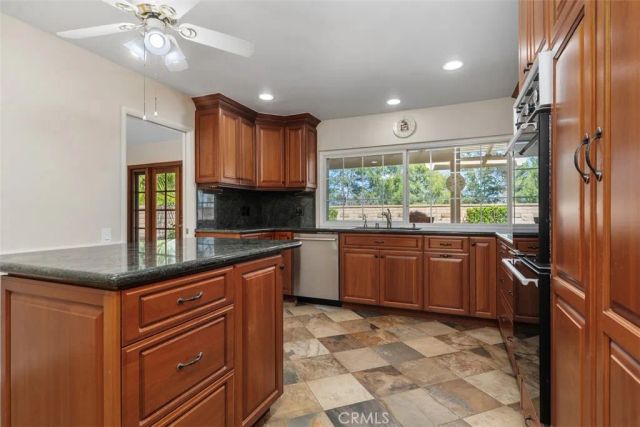 27048 Santa Susana, Mission Viejo, CA 92691