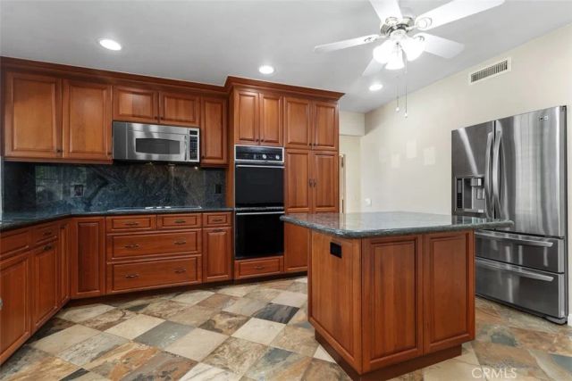 27048 Santa Susana, Mission Viejo, CA 92691