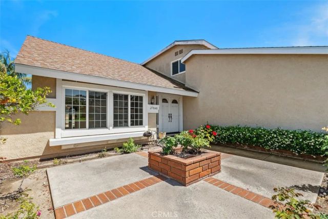27048 Santa Susana, Mission Viejo, CA 92691