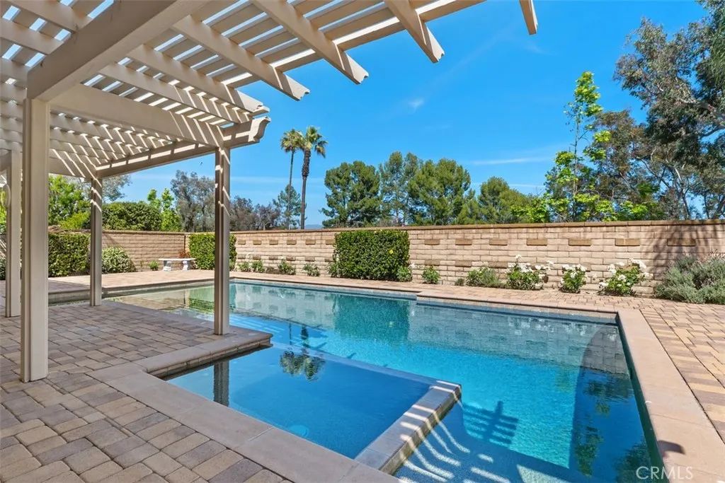 27048 Santa Susana, Mission Viejo, CA 92691