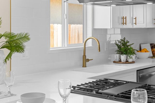 2153 Perkins Way, Sacramento, CA 95818