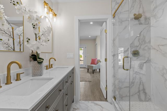 2153 Perkins Way, Sacramento, CA 95818