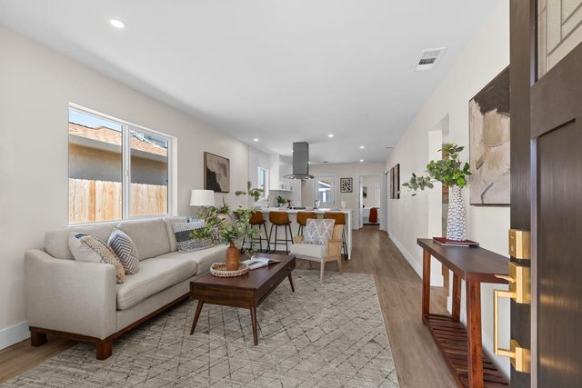 2153 Perkins Way, Sacramento, CA 95818