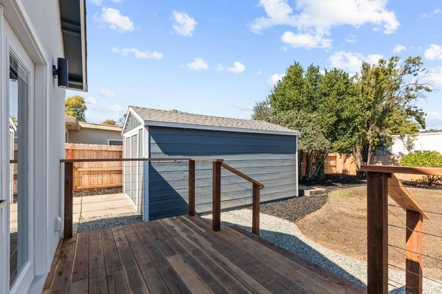 2153 Perkins Way, Sacramento, CA 95818