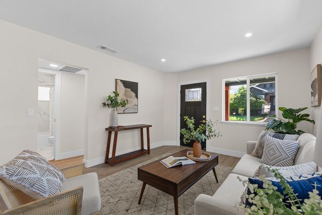 2153 Perkins Way, Sacramento, CA 95818