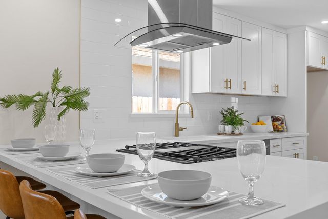 2153 Perkins Way, Sacramento, CA 95818