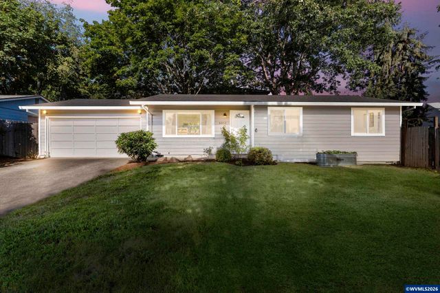 5302 Nestucca Ct S, Salem, OR 97306