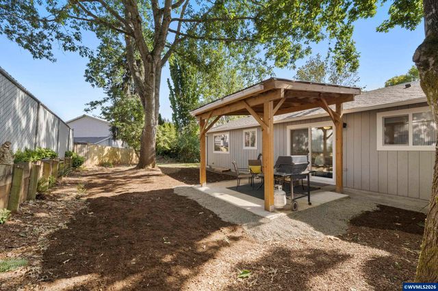 5302 Nestucca Ct S, Salem, OR 97306