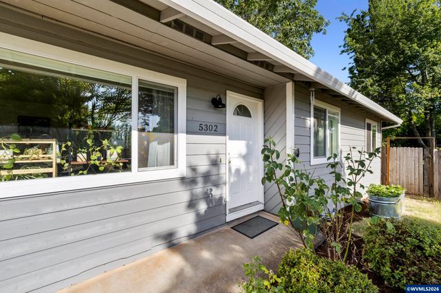 5302 Nestucca Ct S, Salem, OR 97306
