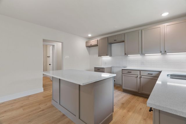 1404 E Baltimore Avenue, Fort Worth, TX 76104