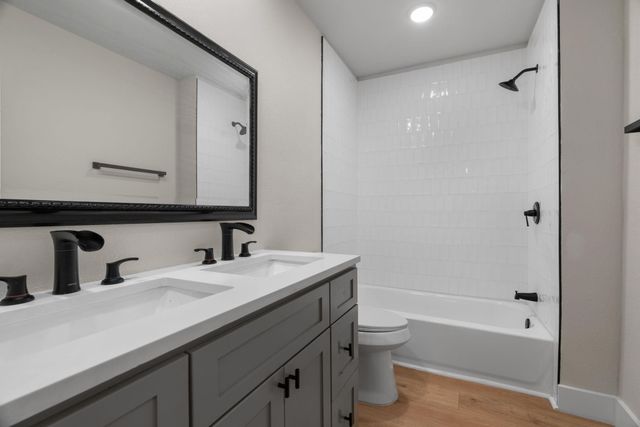 1404 E Baltimore Avenue, Fort Worth, TX 76104