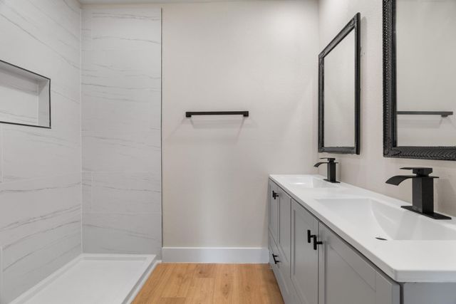 1404 E Baltimore Avenue, Fort Worth, TX 76104